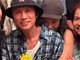 黄子华否认新恋情 生日照中被年轻女子从背后抱住引热议